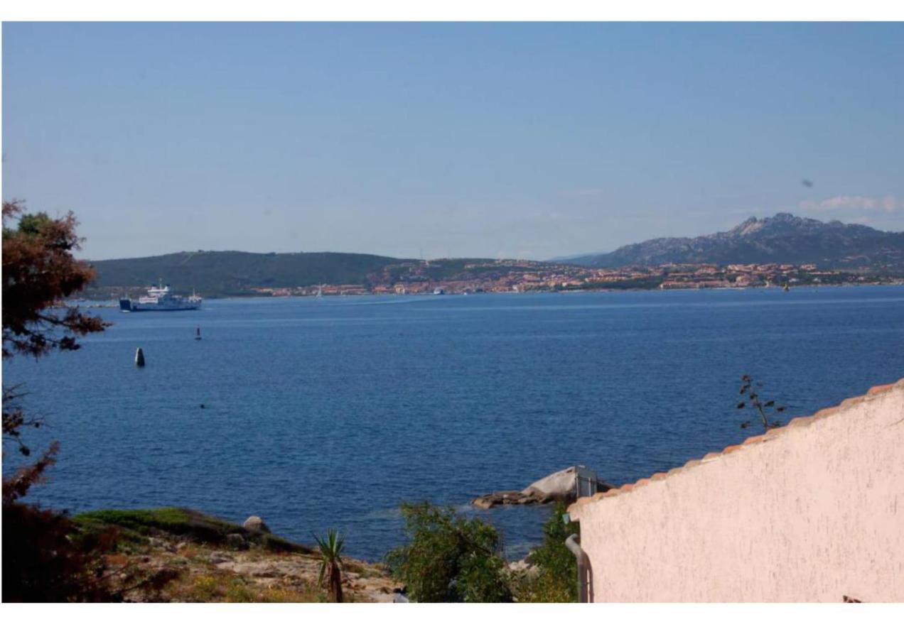 Casa Vacanze A Pochi Passi Dal Mare La Maddalena  Zewnętrze zdjęcie