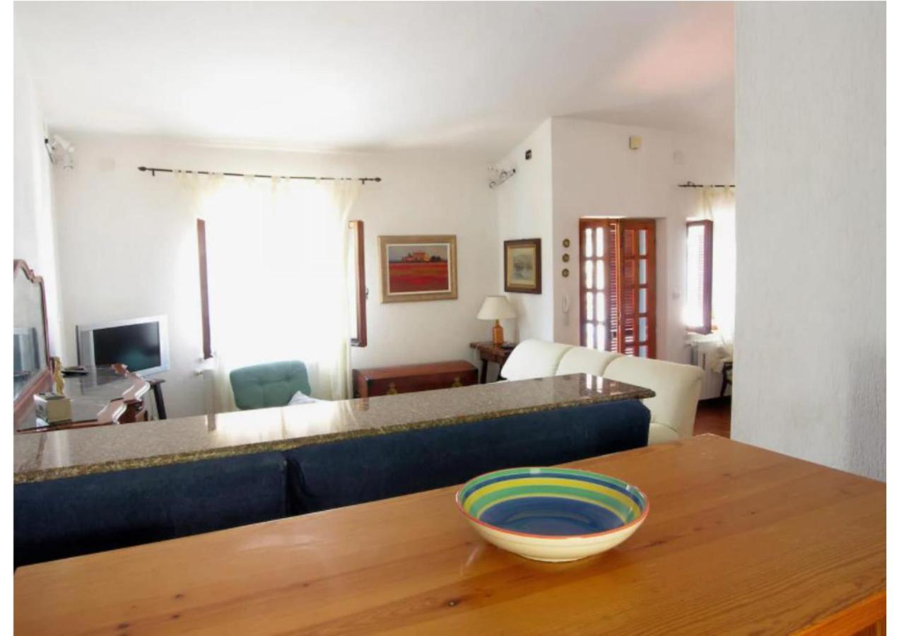 Casa Vacanze A Pochi Passi Dal Mare La Maddalena  Zewnętrze zdjęcie