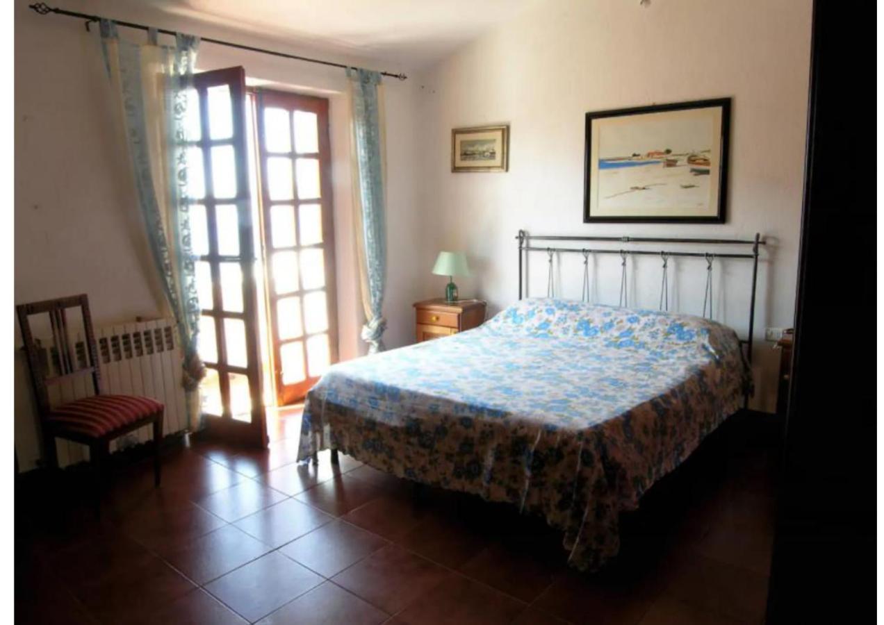 Casa Vacanze A Pochi Passi Dal Mare La Maddalena  Zewnętrze zdjęcie